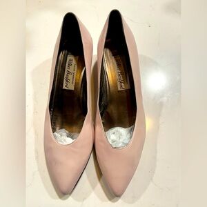 VINTAGE 80s Walter Newberger Wilkes Bashford Soft Pink leather pumps Size 9